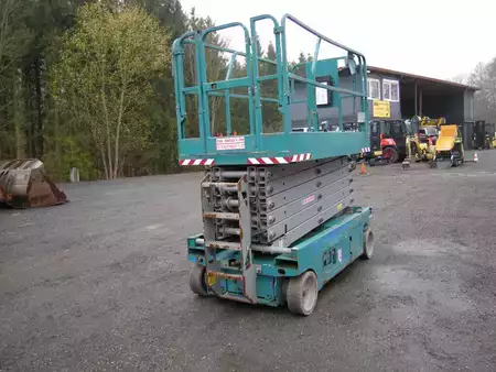Scherenarbeitsbühne 2015  Genie GS 4047 (ID2839) (21)