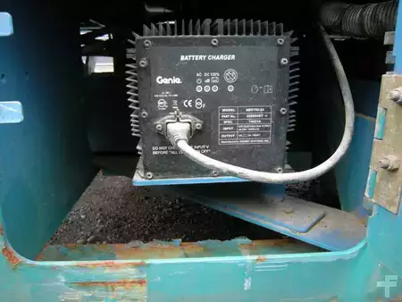 Scherenarbeitsbühne 2015  Genie GS 4047 (ID2839) (24)