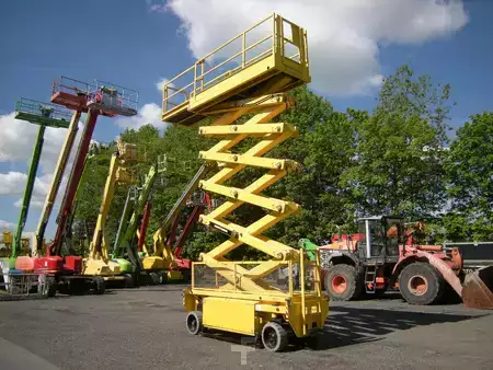 Pracovní plošina s nůžkovým zdvihem 2017  Holland-Lift HL190E12 (4)
