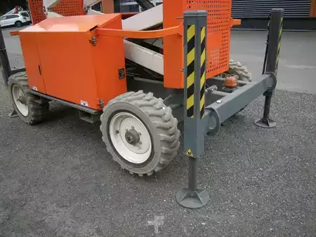 Pracovní plošina s nůžkovým zdvihem 2018  Snorkel S3970RT (9)