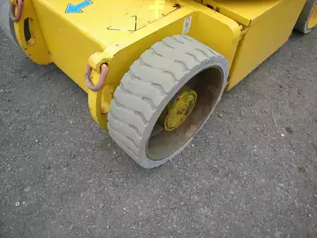 Podnośnik przegubowy 2011  Genie Z30/20N (10)