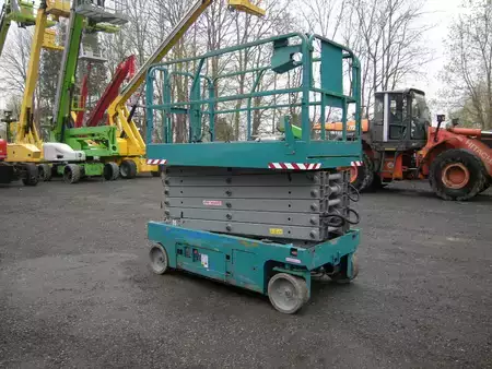 Scissors Lifts 2015  Genie GS 4047 (11)