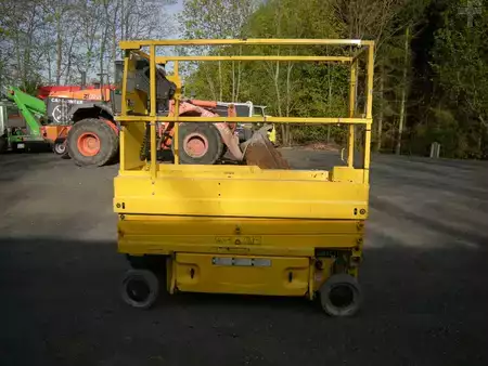 Pracovní plošina s nůžkovým zdvihem 2017  JLG 1930ES (10)