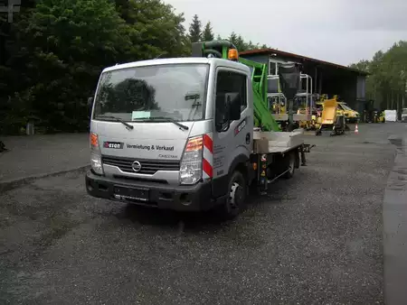 Kloubová pracovní plošina 2013  Nissan Cabstar mit GSR E210PX (13)