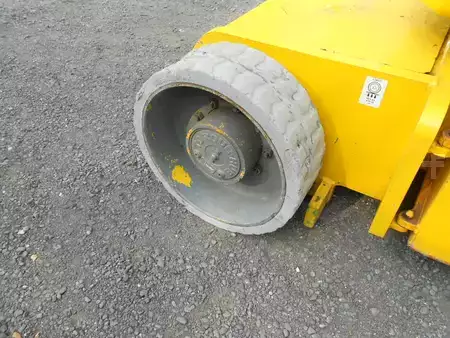 Podnośnik przegubowy 2011  Genie Z34/22N (11)