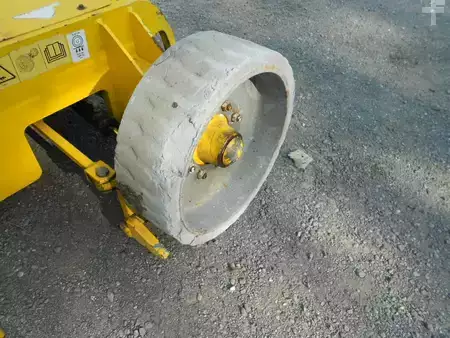 Podnośnik przegubowy 2011  Genie Z34/22N (10)