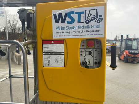 Senkrechtarbeitsbühne  Grove P30AC (7)