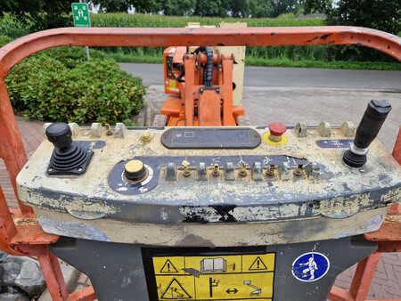 Kloubová pracovní plošina 2008  JLG E400AJPN (7)