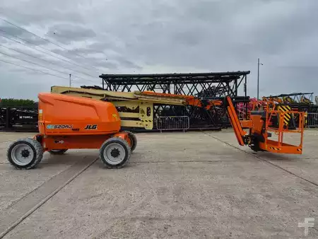 Articulating boom 2021  JLG 520AJ (2 units available) (1)
