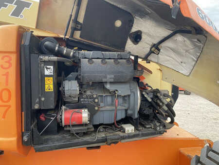 JLG 600AJ
