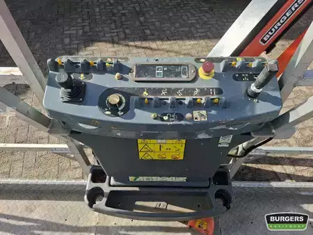 Teleskopická plošina 2019  JLG 660SJ (17)