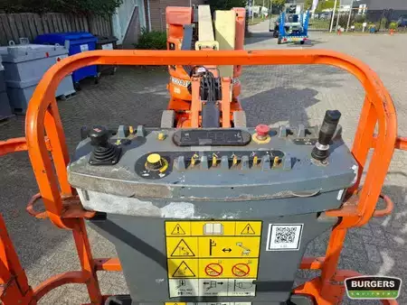 Piattaforme aeree articolate 2014  JLG E300 AJP (15)