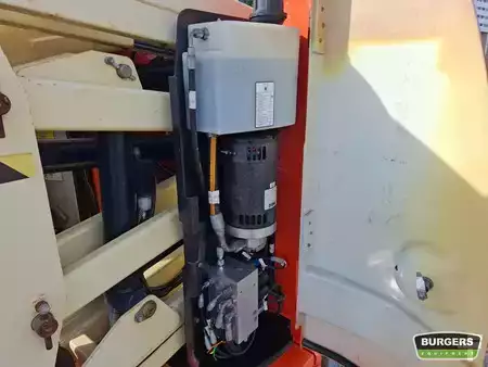 Piattaforme aeree articolate 2014  JLG E300 AJP (20)