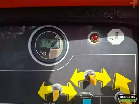 Piattaforme aeree articolate 2014  JLG E300 AJP (6)