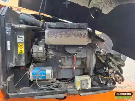 Kloubová pracovní plošina 2014  JLG 600AJ (24)