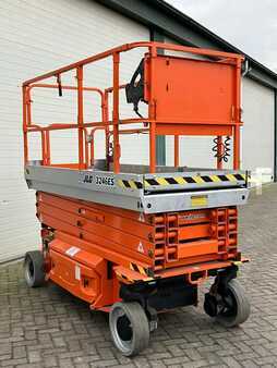 Scherenarbeitsbühne 2011  JLG 3246 ES schaarlift 12m JLG hoogwerker (1)