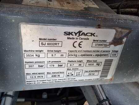 Nacelle à ciseaux 2014 SkyJack SJ 6832 RT 4x4 diesel schaarhoogwerker schaarlift (9)