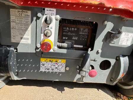 Pracovní plošina s nůžkovým zdvihem 2019  SkyJack SJ III3219 schaarhoogwerker 8m skyjack hoogwerker (7)