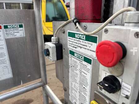 Vertikal / Personlift 2002  Genie AWP30S masthoogwerker Genie 2002 11 meter (13)