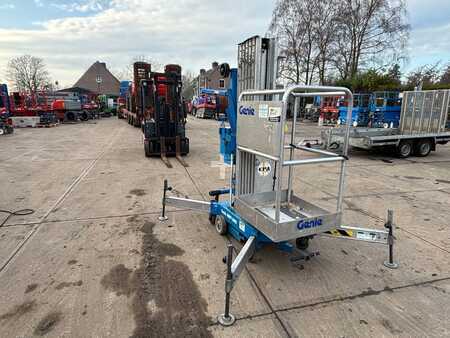 Vertikal / Personlift 2002  Genie AWP30S masthoogwerker Genie 2002 11 meter (5)