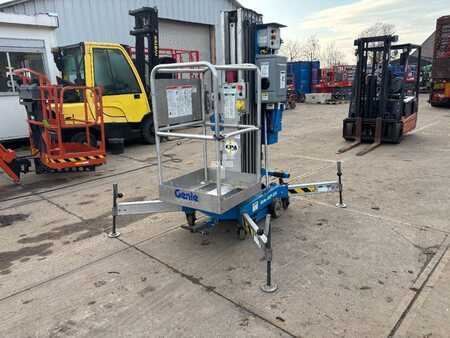 Vertikal / Personlift 2002  Genie AWP30S masthoogwerker Genie 2002 11 meter (8)