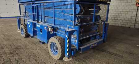 Ollós munka emelvény 2007  SkyJack SJ 9250 schaarhoogwerker 4x4 diesel Skyjack (9)