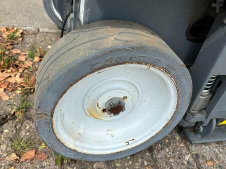 Pracovní plošina s nůžkovým zdvihem 2020  SkyJack SJ III 3219 8m schaarhoogwerker 1.5km skyjack (14)