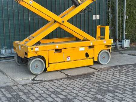 Sakse arbejds platform 2011  Haulotte Compact 12 12m schaarlift hoogwerker Haulotte (10)