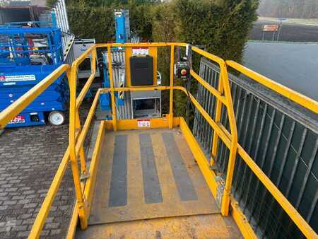 Sakse arbejds platform 2011  Haulotte Compact 12 12m schaarlift hoogwerker Haulotte (16)