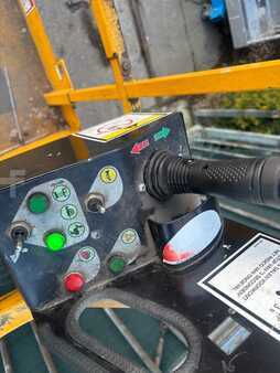 Sakse arbejds platform 2011  Haulotte Compact 12 12m schaarlift hoogwerker Haulotte (17)