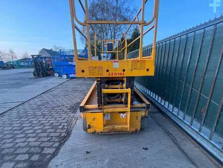 Sakse arbejds platform 2011  Haulotte Compact 12 12m schaarlift hoogwerker Haulotte (4)
