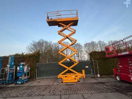 Sakse arbejds platform 2011  Haulotte Compact 12 12m schaarlift hoogwerker Haulotte (6)