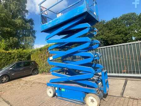 Piattaforme aeree a pantografo 2012  SkyJack SJ III 4632 12m elektro schaarlift skyjack (10)