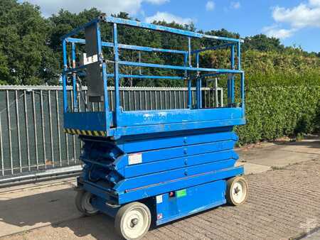 Piattaforme aeree a pantografo 2012  SkyJack SJ III 4632 12m elektro schaarlift skyjack (2)