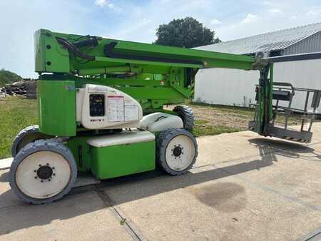 Plataformas articuladas 2007  Niftylift HR 15 NDE 15m hybride narrow hoogwerker (1)