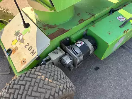 Csukló munka emelvény 2015  Niftylift HR 12 NDE knikarmhoogwerker 12m nifty hoogwerker (12)