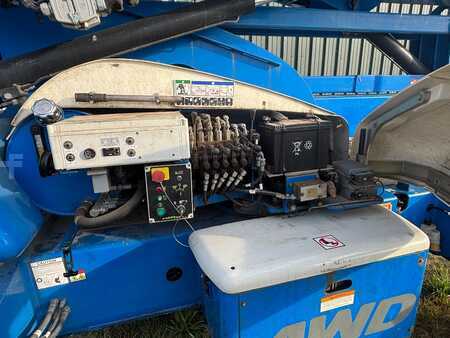 Plataformas articuladas 2010  Niftylift HR 21 HYBRID knikarmhoogwerker nifty 21m 12.8 (14)