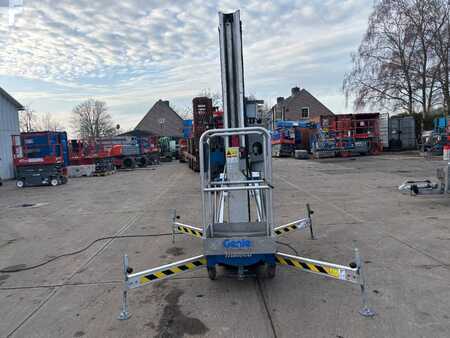 Vertikal / Personlift 2018  Genie AWP40S masthoogwerker 14 m hoogwerker Genie (2)