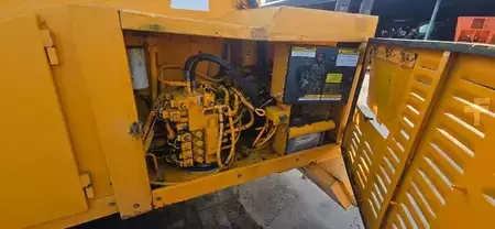 Nacelle télescopique 1995  Grove mz66br telescoophoogwerker stalen tracks 20.3m (18)