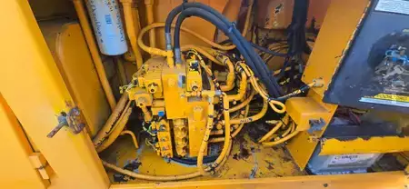 Nacelle télescopique 1995  Grove mz66br telescoophoogwerker stalen tracks 20.3m (19)