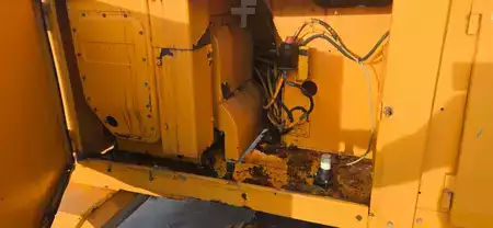 Nacelle télescopique 1995  Grove mz66br telescoophoogwerker stalen tracks 20.3m (5)