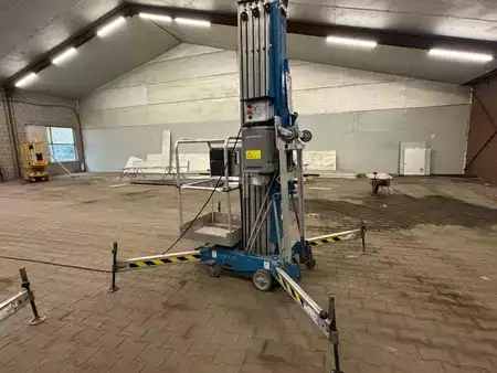 Vertikal / personløftere 2015  Genie AWP 40 S 14 meter mastlift Genie AWP 40s (1)