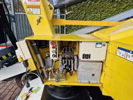 Kloubová pracovní plošina 2012  Niftylift HR12NDE hybride knikarmhoogwerker hoogwerker nifty (16)