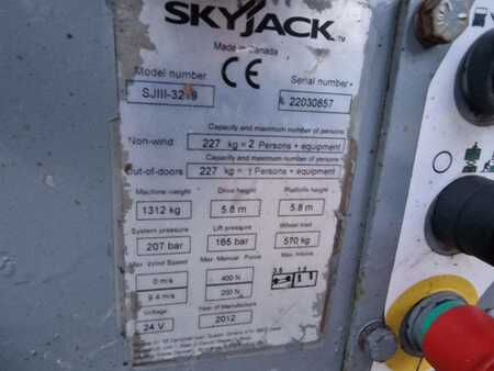 Ollós munka emelvény 2012 SkyJack SJ 3219 elektrische schaarhoogwerker schaarlift 8m (12)