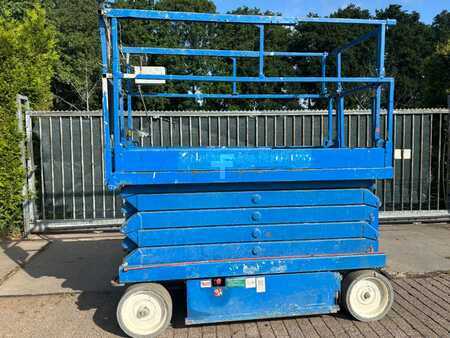 Piattaforme aeree a pantografo 2012  SkyJack SJ III 4632 12m elektro schaarlift skyjack (2)
