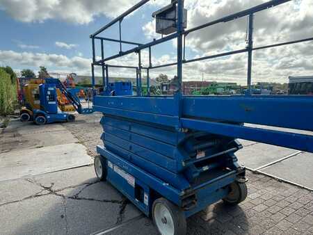 Piattaforme aeree a pantografo 2012  SkyJack SJ III 4632 12m elektro schaarlift skyjack (6)