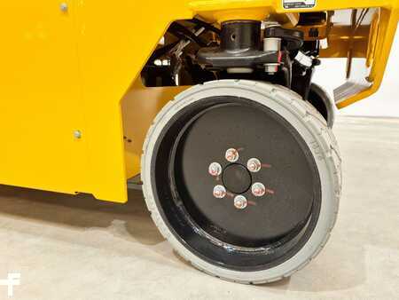 Piattaforme aeree a pantografo 2025  HAULOTTE COMPACT 12 AE (9)