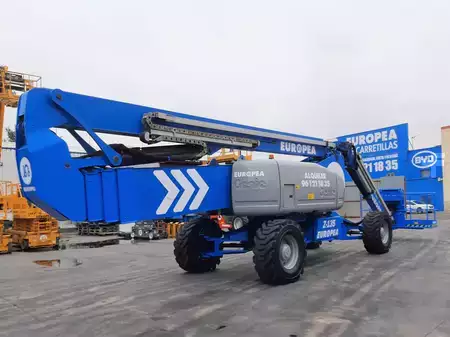 Plataforma Articulada 2010  GENIE Z135 70 (6)