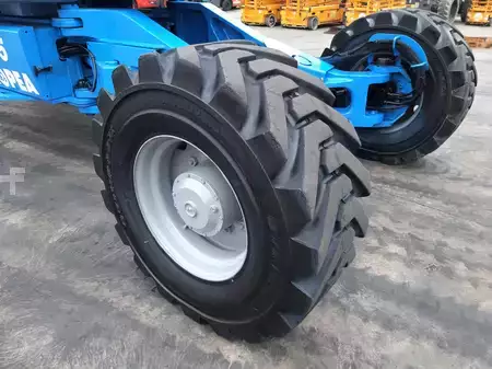 Plataforma Articulada 2010  GENIE Z135 70 (8)