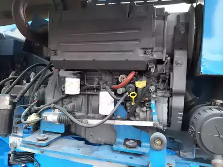 Plataforma Articulada 2010  GENIE Z135 70 (14)